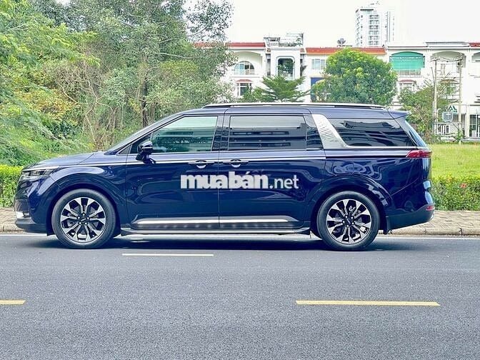 Kia Carnival 2.2D Signature 2022 - 1 chủ từ đầu
