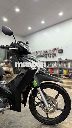 FuUTURE BÁNH MÂM 2022 SIÊU LƯỚT ĐẸP LUNG LINH