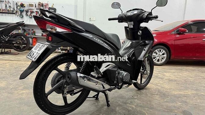 FuUTURE BÁNH MÂM 2022 SIÊU LƯỚT ĐẸP LUNG LINH