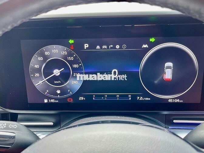 Kia Carnival 2.2D Signature 2022 - 1 chủ từ đầu