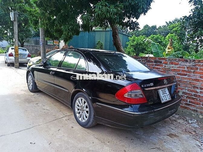 Bán Ford với Mẹc