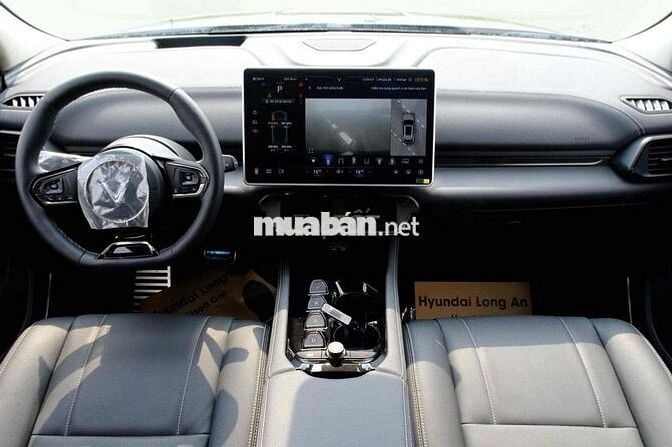 Xe điện Vinfast VF8 Eco 2024 Đen