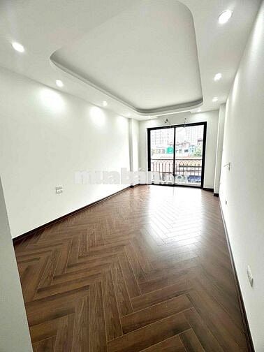 Cho thuê nhà mới xây 30mx5 tầng đối diện time city