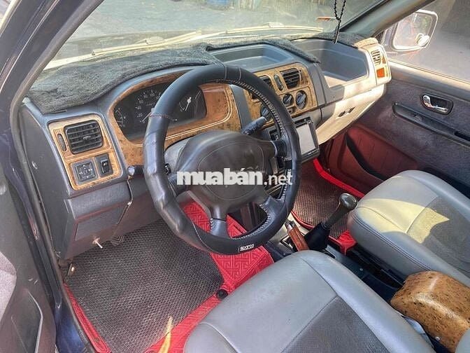 Mitsubishi Jolie 2004