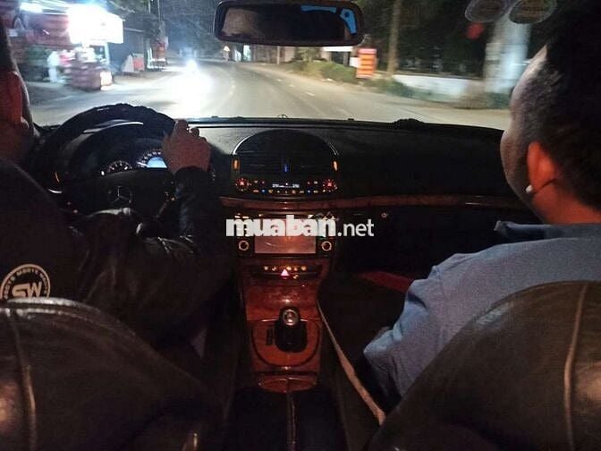 Bán Ford với Mẹc