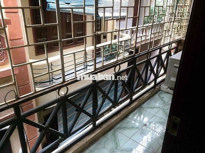 còn 2 phòng cho thuê ngõ 69b Hoàng Văn Thái gần ngã tư sở