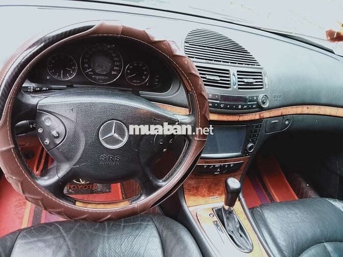 Bán Ford với Mẹc