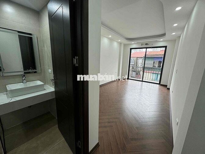 Cho thuê nhà mới xây 30mx5 tầng đối diện time city