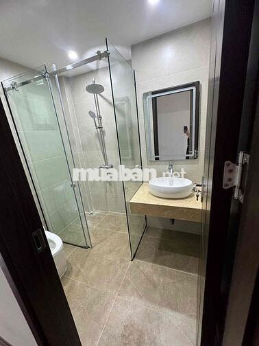 Cho thuê nhà mới xây 30mx5 tầng đối diện time city