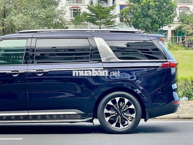 Kia Carnival 2.2D Signature 2022 - 1 chủ từ đầu