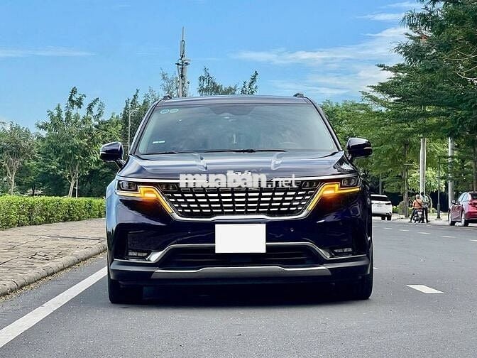 Kia Carnival 2.2D Signature 2022 - 1 chủ từ đầu