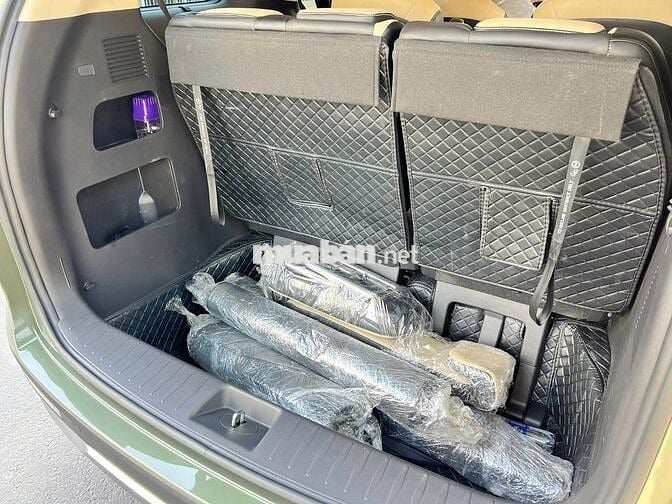 Kia Carnival 2023 Premium 2.2D 7S - 20000 km