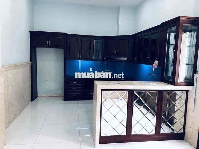 Cho thuê biệt thự đường Đặng Thùy Trâm p13 BT. DT: 10x20m. Giá 40tr/th