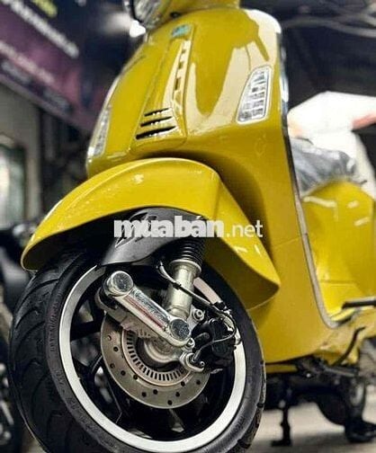 Piaggio Vespa Sprint 125 ABS 2024 Vàng