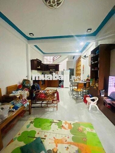 🏡🏡 Chính chủ cần bán nhà 3 tầng 3 mê đúc kiệt oto 500 thông 518/37 Tôn