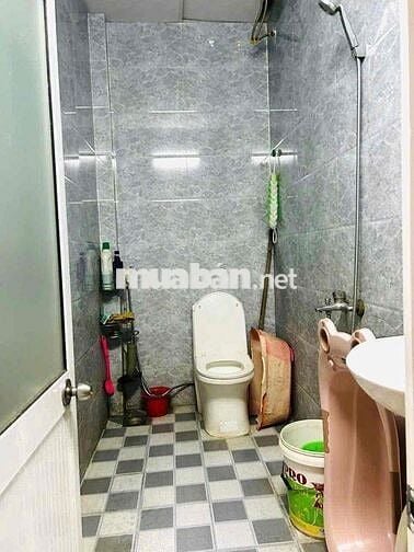 🏡🏡 Chính chủ cần bán nhà 3 tầng 3 mê đúc kiệt oto 500 thông 518/37 Tôn