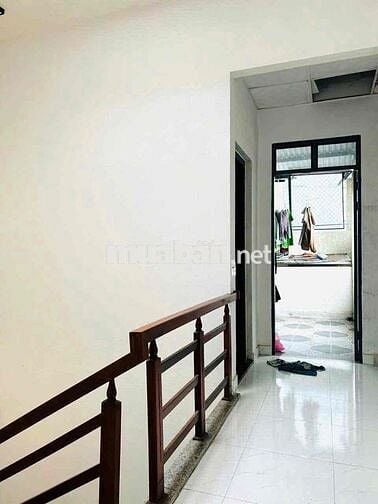 🏡🏡 Chính chủ cần bán nhà 3 tầng 3 mê đúc kiệt oto 500 thông 518/37 Tôn