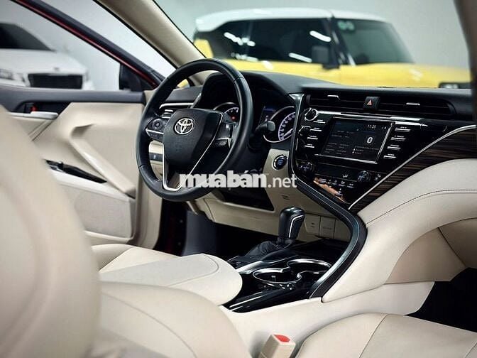 Toyota Camry 2019 2.0G - 20000 km