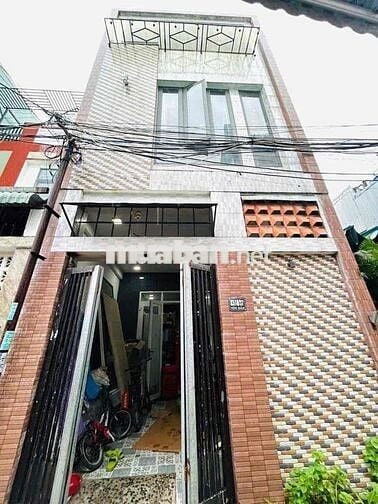 🏡🏡 Chính chủ cần bán nhà 3 tầng 3 mê đúc kiệt oto 500 thông 518/37 Tôn