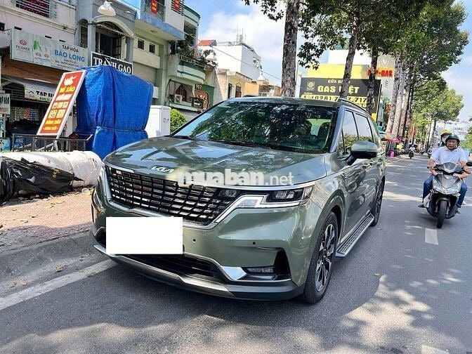 Kia Carnival 2023 Premium 2.2D 7S - 20000 km