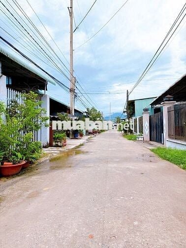 Cần bán gấp căn nhà ở Đ. Hồ Văn Tắng , Củ Chi 188m2 SHR giá 1 tỉ 100tr