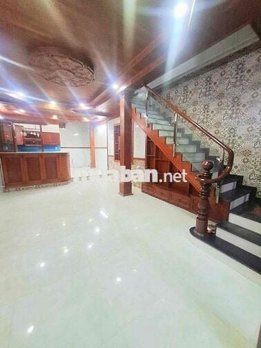 Cho Thuê Nhà Lầu Gần Công Sau Pouchen