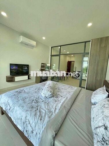 CĂN HỘ DỊCH VỤ 1 PHÒNG NGỦ TÁCH BẾP - BAN CÔNG GẦN EMART PHAN HUY ÍCH