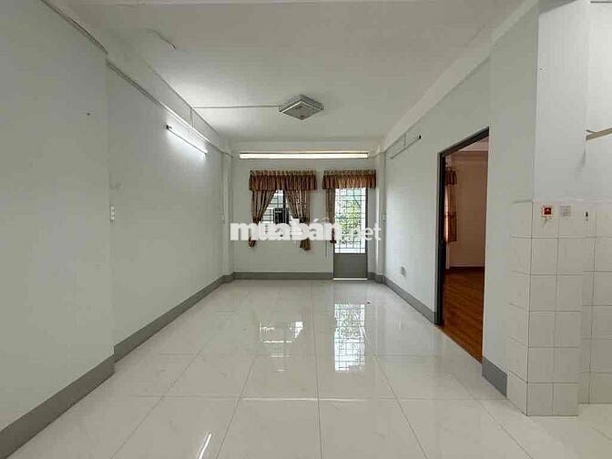 CH 155 Lý Thường Kiệt, p7, Q11. 56m2. 2pn, 2wc. 3.5tỷ