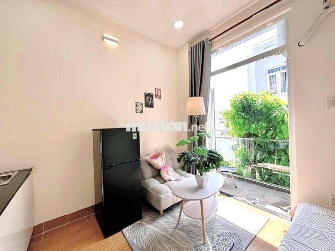 Phòng Cho Thuê Full Nội Thất Ban Công Tại Thiên Hộ Dương, Gần Q3, Q1