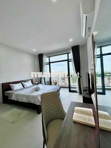 CĂN HỘ DỊCH VỤ 1 PHÒNG NGỦ TÁCH BẾP - BAN CÔNG GẦN EMART PHAN HUY ÍCH