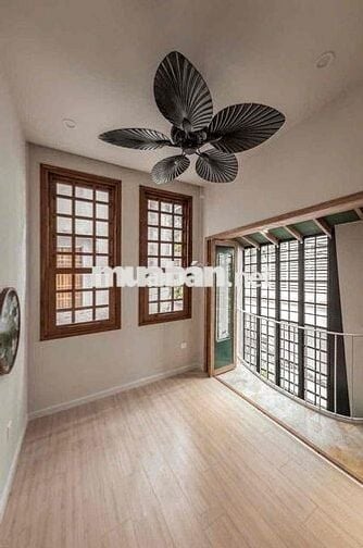 Nhượng Lại Nhà Được Thiết Kế Sang Xịn Mịn Ngay Khu Đường Hoa