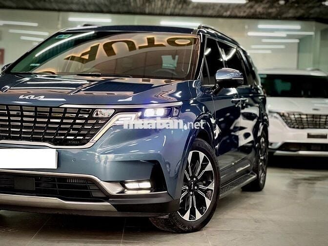 Kia Carnival Signature 2022- 20000 km