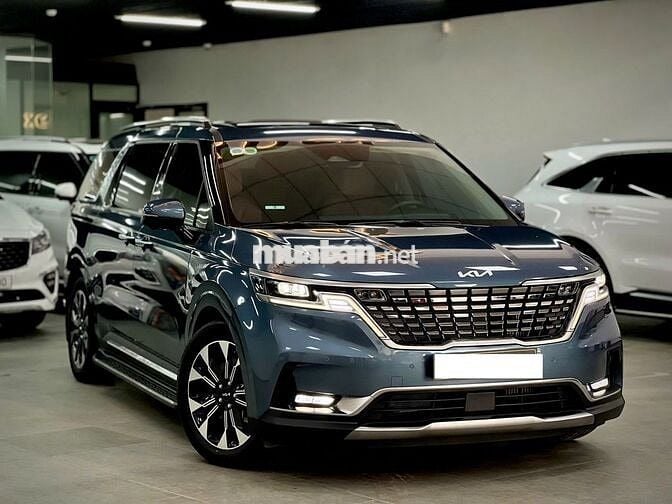 Kia Carnival Signature 2022- 20000 km