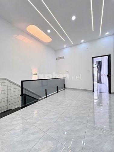 Kẹt tiền bán nhanh nhà Nguyễn Thị Nhỏ, Tân Bình. Gần SVĐ Phú Thọ