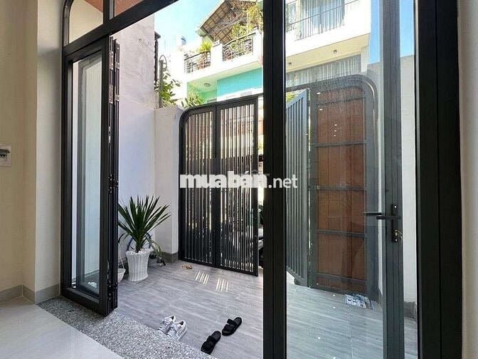 Hẻm 5m, nhà mới, 4pn giá tốt p.Tân thới hiệp, sổ vuông đẹp