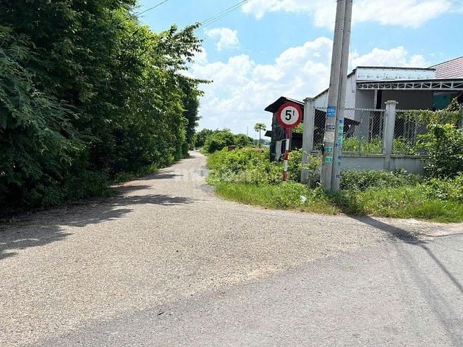 Bán đất vườn Tân Phú Trung dt 511m2 giá 2ty150 sổ hồng riêng,thổ cư