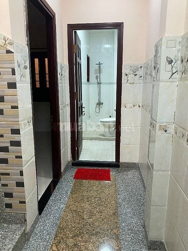 CHO THUÊ NHÀ NGUYÊN CĂN – HẺM Ô TÔ 4M – GẦN CHỢ LẠC QUANG