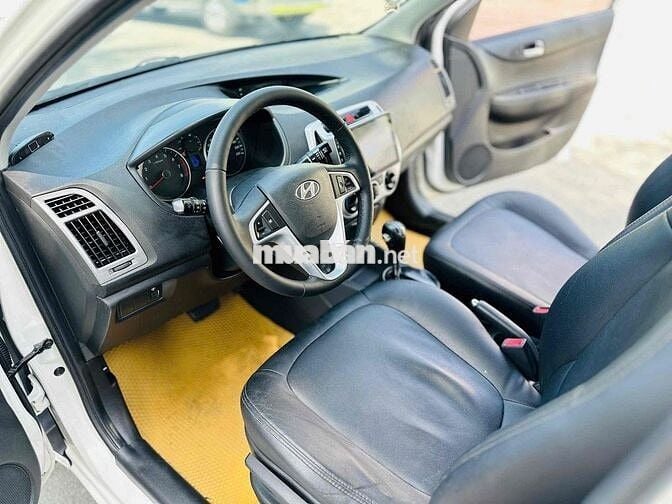 Hyundai i20 2013  1.4 AT -