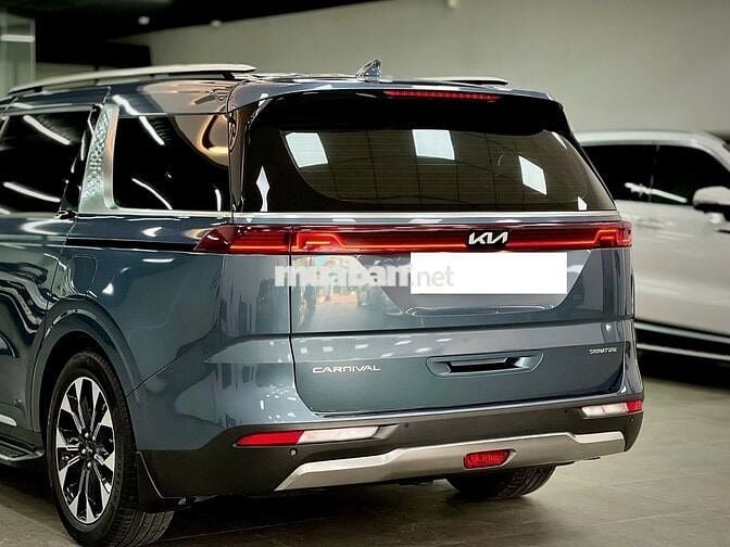 Kia Carnival Signature 2022- 20000 km