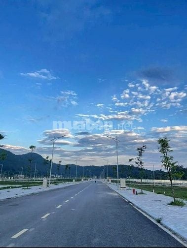 Cần Bán Đất View Công Viên Đẹp Ko Lỗi Đường 20,5m – Mb520, R.Thông, Đô