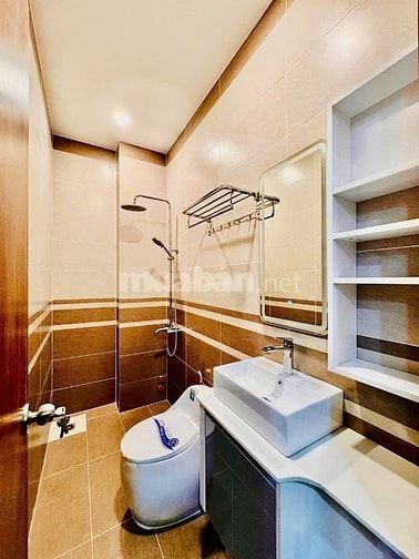 🌟 NHÀ ĐẸP QUẬN 7 – SÁT BÊN PHÚ MỸ HƯNG – XE HƠI VÀO TẬN NHÀ 🌟