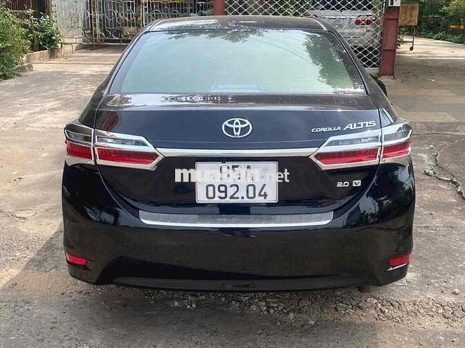 Toyota Corolla Altis 2018 2.0V rin đẹp fun đồ chơi