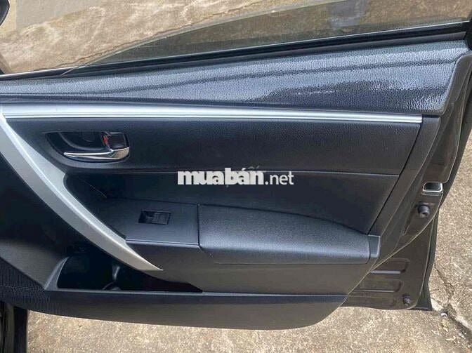 Toyota Corolla Altis 2018 2.0V rin đẹp fun đồ chơi