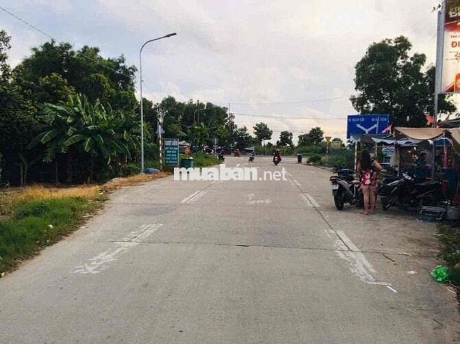 CẦN BÁN 128.8M2 ĐẤT XÃ THẠNH LỘC CÁCH TUYẾN CHÁNH 900M