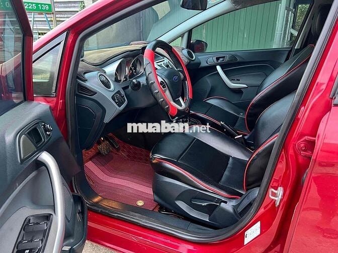 Ford Fiesta 2013 1.6 AT Hatchback - 107000 km