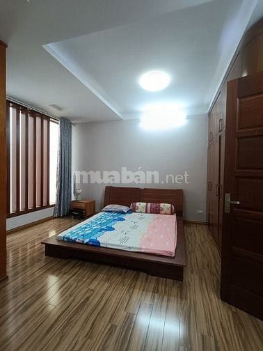 Bán nhà Văn Cao 50m2, có thang máy, vỉa hè, ô tô tránh. 17,3 tỷ