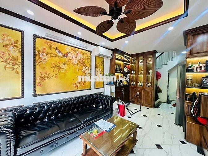 BÁN NHÀ 5 TẦNG CẠNH CHỢ ĐỒNG DINH – NGÕ THOÁNG – FULL NỘI THẤT CHÂU ÂU