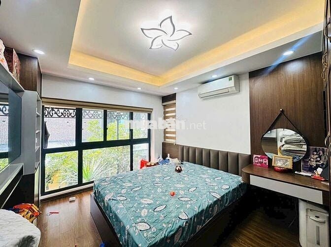 BÁN NHÀ 5 TẦNG CẠNH CHỢ ĐỒNG DINH – NGÕ THOÁNG – FULL NỘI THẤT CHÂU ÂU