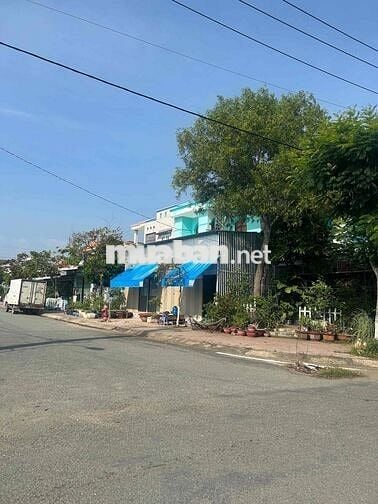 BÁN ĐẤT , NHÀ MẶT TIỀN GIỒNG AO VỊ TRÍ ĐẸP GIÁ RẺ HƠN 12TR/M2 KHU VƯC