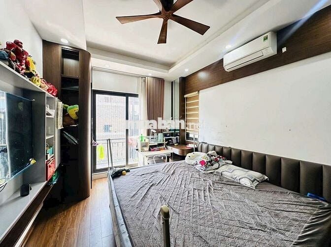 BÁN NHÀ 5 TẦNG CẠNH CHỢ ĐỒNG DINH – NGÕ THOÁNG – FULL NỘI THẤT CHÂU ÂU